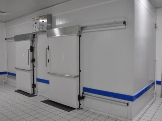 密度42KG/M3の商業冷蔵室